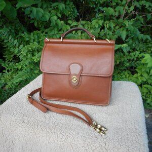 *sold* Vintage Coach Willis Bag 9927, in British Tan